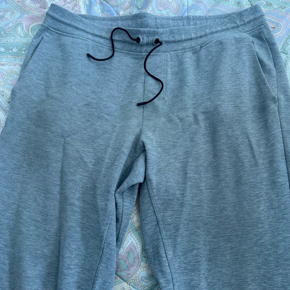 Gray seeats